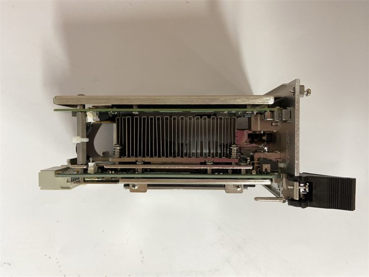 PXIE-8840QC (3)